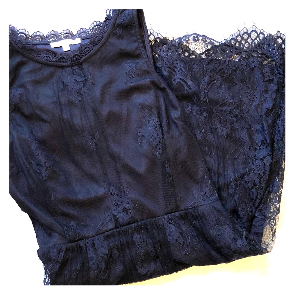 Sleeveless Lacey dress